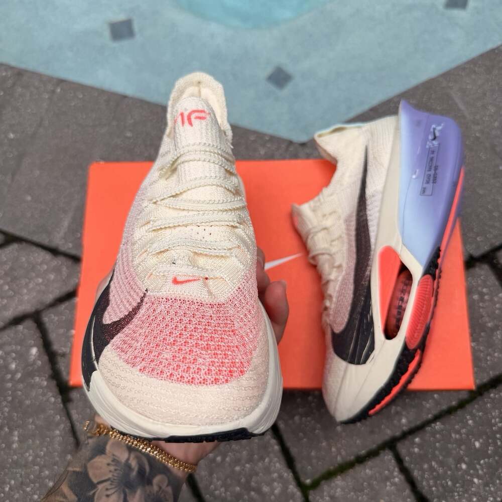NIKE AIR ZOOM ALPHAFLY NEXT% 3 COCONUT MILK AMETHYST FD8315-101 SIZE 8 WOMEN - Picture 2 of 6